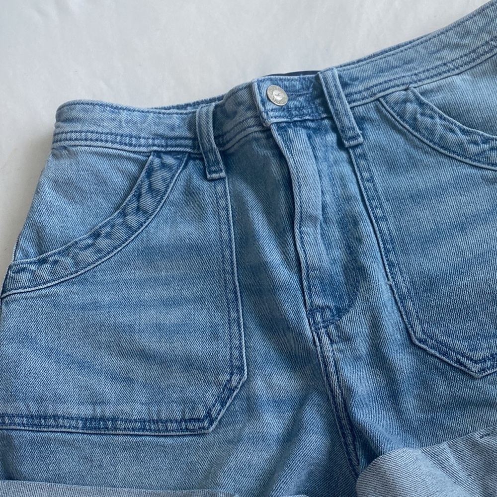 High Rise Mom Short Jeans - Picture 2 of 6